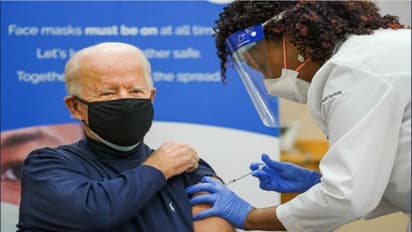 করোনা নিয়ে নিজের মেজাজেই ট্রাম্প, লাইভে টিকা নিলেন ভাবী প্রেসিডেন্ট বাইডেন