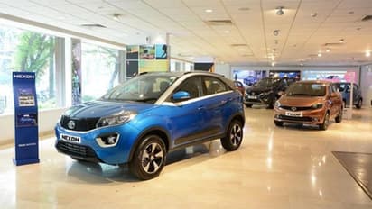Tata Motors: కార్ల ధరలకు రెక్కలు.. పెరిగిన టాటా మోటార్స్‌ కార్ల ధరలు..!
