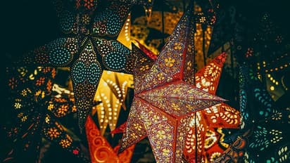 ಕ್ರಿಸ್ಮಸ್ ಸ್ಟಾರ್, ಬಣ್ಣದ ಕ್ಯಾಂಡಲ್ಸ್..! ಏನಿವುಗಳ ಅರ್ಥ..?