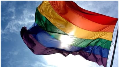 "মুখ্যমন্ত্রী কি ট্রান্স ফোবিক?" বৈষম্যের জবাব চেয়ে মুখ্যমন্ত্রীর বাড়ির সামনে ধর্না শহরের রূপান্তরকামীদের