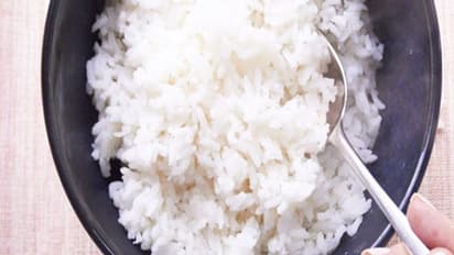 इस तरह घर पर आसानी से बनाएं मोटापा घटाने वाले चावल, बस पकाते वक्त कूकर में चुपके से डाल दें ये 1 चीज