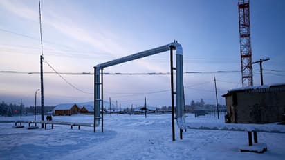 നമുക്ക് സങ്കൽപ്പിക്കാൻ പോലും പറ്റാത്തത്ര കൊടുംതണുപ്പിൽ ജീവിക്കുന്ന മനുഷ്യർ; ഇതാണോ ഭൂമിയിലേറ്റവും തണുത്ത സ്ഥലം?