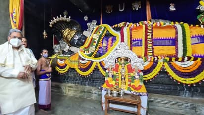 ముక్కోటి ఏకాదశి : ఉత్తర ద్వార దర్శనం కోసం ఆలయాలకు పోటెత్తుతున్న భక్తులు..