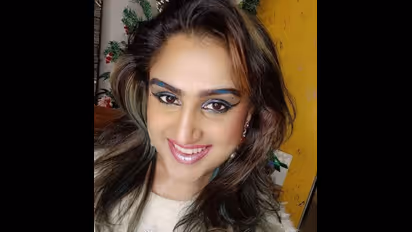 'கோல்ட்மேனுக்கு' ஜோடியான பிக்பாஸ் வனிதா! பூஜையோடு துவங்கியது படப்பிடிப்பு!