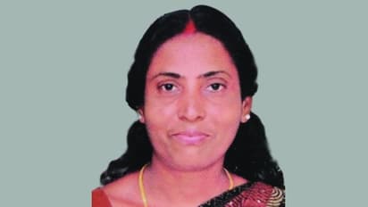 ബൈക്ക് അപകടം; ക്രിസ്മസ് ദിനത്തിൽ വീട്ടമ്മയ്ക്ക് ദാരുണാന്ത്യം