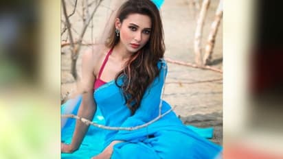 মৌসুনিতে ডুব দেওয়ার প্রস্তুতি মিমির, পরিস্থিতি বুঝেই ফিরে এলেন সাংসদ-অভিনেত্রী