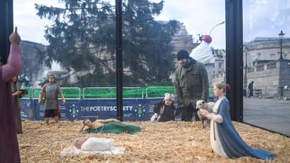 কোথাও হাসপাতালেই উদযাপন, কোথাও ভিডিওয় প্রার্থনা - ছবিতে ছবিতে দেখুন কোভিড বিশ্বের ক্রিসমাস