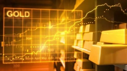 Gold Rate Today: 'ചൂടേറിയ പോരാട്ടം', വീഴ്ചയ്ക്ക് ശേഷം കുതിച്ചുയർന്ന് സ്വർണവില; ആശങ്കയിൽ ഉപഭോക്താക്കൾ 