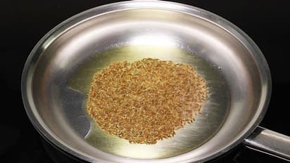 सब्जी में पहले डालें हल्दी या मिर्ची पाउडर? ये है हर ग्रेवी में मसाला मिलाने का सही तरीका