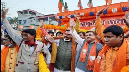 'আমপানের টাকা চোর, তোলাবাজ ভাইপো হটাও', দাঁতন থেকে তৃণমূলকে তীব্র আক্রমণ শুভেন্দুর