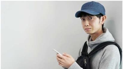 വെറുതെ ഇരുന്ന് കാശ് സമ്പാദിക്കുന്ന ഒരാള്, പോരാത്തതിന് അതയാളെ സെലിബ്രിറ്റിയുമാക്കി!