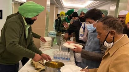 কেন্দ্র-কৃষক ৬ বারের বৈঠক, লঙ্গরের খাবার খেয়ে কী বার্তা দিতে চাইছেন ২ মন্ত্রী