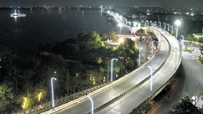 New Year Celebrations: న్యూఇయర్ వేడుకల వేళ పోలీసుల ఆంక్షలు.. ఫ్లైఓవర్ల మూసివేత.. ఔటర్ రింగ్ రోడ్‌పై ఆంక్షలు.. 