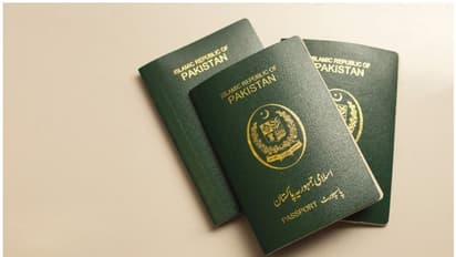 ಪಾಕಿಸ್ತಾನದಲ್ಲಿ ಪಾಸ್ಪೋರ್ಟ್ ಬಿಕ್ಕಟ್ಟು, ಸರ್ಕಾರಕ್ಕೆ ಜನರ ಹಿಡಿಶಾಪ!