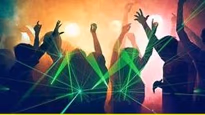 ನಗರದ ಹೊರವಲಯದಲ್ಲಿ  ಪಾರ್ಟಿ, ಮೋಜು, ಮಸ್ತಿ: ಟೋಲ್‌ನಲ್ಲಿ ವಾಹನಗಳ ಸಾಲು