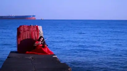 'നീയില്ലാ നേരം..' ലൂക്കായിലെ ഗാനത്തിന് ദൃശ്യഭംഗി നല്‍കി നൂപുര ധ്വനി