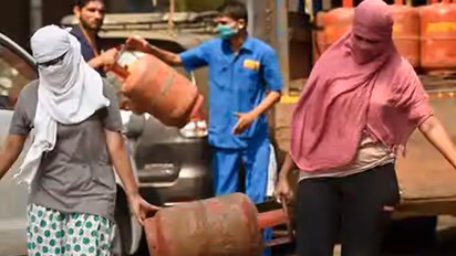 ஏழைகளின் வயிற்றில் அடிக்கும் மத்திய அரசு... சிலிண்டர் விலை அதிரடி உயர்வு..!