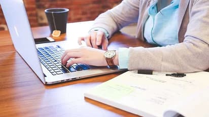 Work From Home : കൊവിഡ് വ്യാപനത്തില് കുറവ്; സംസ്ഥാനത്ത് വര്ക്ക് ഫ്രം ഹോം പിന്വലിച്ചു