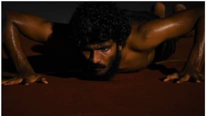 അഭിനയയുടെ അരങ്ങ് ഉണരുന്നു, രണ്ട് നാടകാവതരണങ്ങളുമായി