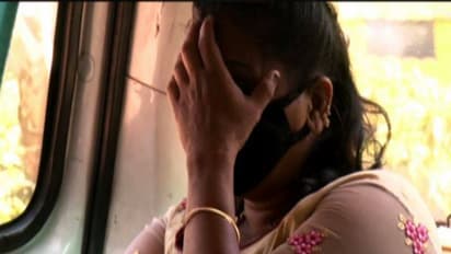 നടുറോഡിൽ പെൺകുട്ടിയുടെ സ്കൂട്ടർ ഇടിച്ചിട്ട് ആക്രമണം; അങ്കമാലിയിൽ യുവതി അറസ്റ്റിൽ