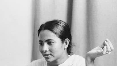 নাছোড় লড়াইয়ে উৎখাত করেছেন বাম শাসনকে, রাজনীতির ইতিহাসে মমতা মানে এক প্রতিবাদী চরিত্র