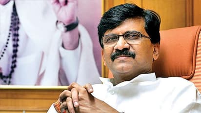 कम नहीं हो रहीं शिवसेना के नेताओं की मुश्किलें, ED ने जब्त की राउत के करीबी की करोड़ों की संपत्ति