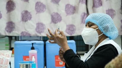 వ్యాక్సినేషన్ కార్యక్రమానికి సర్వం సిద్ధం: తెలంగాణ హెల్త్ డైరెక్టర్