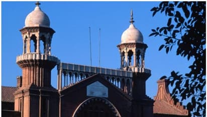 ബലാത്സംഗ കേസുകളിൽ 'രണ്ട് വിരൽ' കന്യകാത്വ പരിശോധന പാടില്ല, നിരോധിച്ച് പാകിസ്ഥാനിലെ കോടതി