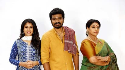 ராஜா ராணி சீரியலில் இருந்து திடீர் என விலகும் வில்லி அர்ச்சனா..! அவருக்கு பதில் நடிக்க போவது யார் தெரியுமா?