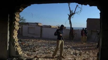 'തകർത്ത ക്ഷേത്രം രണ്ടാഴ്ചയ്ക്കുള്ളിൽ നിർമ്മിക്കണം', ഉത്തരവിട്ട് പാക്കിസ്ഥാൻ സുപ്രീം കോടതി