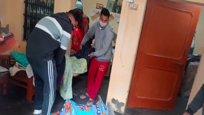 कांप गया दिल: 5 दिन बाद थी जिस बेटी की शादी, दुल्हन बनने से पहले वो माता-पिता के साथ छोड़ गई दुनिया