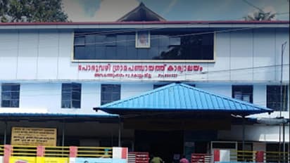 പഞ്ചായത്ത് ഓഫിസ് പൂട്ടാൻ മറന്നു; പ്രസിഡന്റും ജീവനക്കാരും മദ്യപിച്ചെന്ന് ആരോപണം