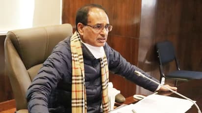 MP में बर्ड फ्लू का खतरा: टेंशन में  CM शिवराज ने बुलाई इमरजेंसी बैठक, लिया यह बड़ा फैसला