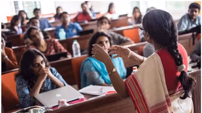 Guest Lecturers  Strike: ಅತಿಥಿ ಉಪನ್ಯಾಸಕರ ಮುಷ್ಕರ: ಪಾಠವಿಲ್ಲದೆ ವಿದ್ಯಾರ್ಥಿಗಳ ಕಷ್ಟ