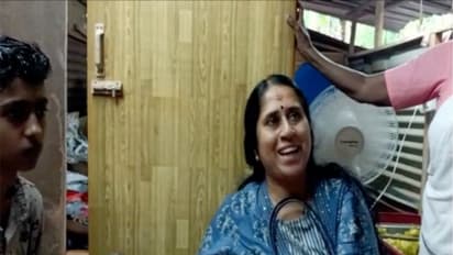 അപൂർവ്വ മോതിരം വിറ്റ തുക  ലക്ഷ്മി രാജിവ് നെയ്യാറ്റിൻകരയിൽ തീകൊളുത്തി മരിച്ച ദമ്പതികളുടെ മക്കൾക്ക് കൈമാറി