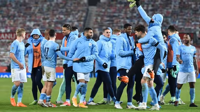 മാഞ്ചസ്റ്റര് ഡാര്ബിയില് സിറ്റി; യുനൈറ്റഡിന് മറ്റൊരു സെമിയില് കൂടി കാലിടറി