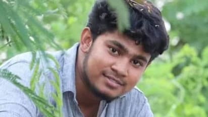 கரூரில் பயங்கரம்... கல்லால் அடித்து, கத்தியால் குத்தி இளைஞர் ஆணவக்கொலை? மகனின் உடலை பார்த்து கதறும் பெற்றோர்