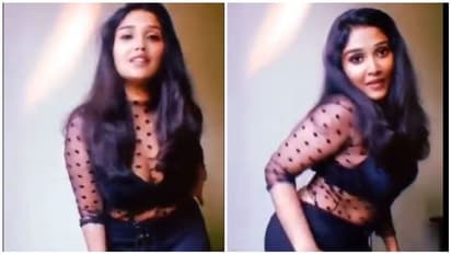 அந்த பச்சைக் குழந்தை நடிகையா இப்படியொரு படுகவர்ச்சி குத்தாட்டம் போட்டது ..? இதெல்லாம் ரொம்ப ரொம்ப ஓவர்..!