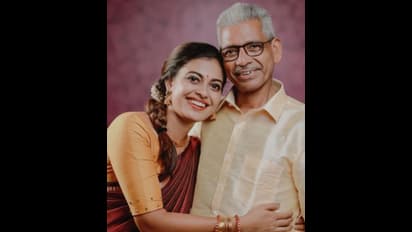 'എന്നും ട്രെൻഡ്', സെറ്റു മുണ്ടുടുത്ത് തിളങ്ങി അനശ്രീ- ചിത്രങ്ങള്‍