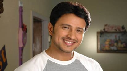 కాంగ్రెస్ పార్టీలో చేరిన సినీ నటుడు రాజా.. కీలక వ్యాఖ్యలు..