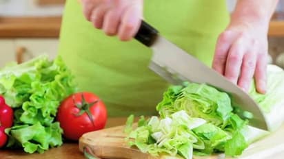 അമിതവണ്ണം കുറയ്ക്കാന്‍ ഡയറ്റിലാണോ? ഈ ഭക്ഷണസാധനങ്ങള്‍ ശീലമാക്കാം...