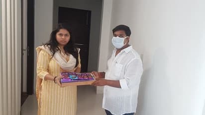 ఐటి అధికారుల స్కెచ్ భూమా అఖిలప్రియదే: గ్యాంగ్ సినిమా చూపించి....