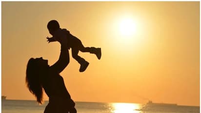 സാമൂഹ്യ സുരക്ഷ മിഷന്റെ സ്നേഹ സ്പർശം പദ്ധതി; അവിവാഹിതരായ അമ്മമാർക്ക് സുരക്ഷ; ആനുകൂല്യത്തിന് അപേക്ഷിക്കാം