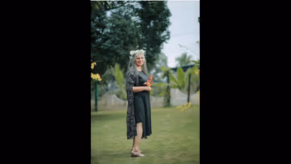 'പ്രായം വെറും നമ്പർ മാത്രം'; വീണ്ടും സ്റ്റൈലിഷ് ലുക്കിൽ തിളങ്ങി രാജിനി ചാണ്ടി, ചിത്രങ്ങൾ