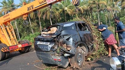 ಅಪಘಾತದಲ್ಲಿ ಕಾರು 4 ಪಲ್ಟಿಯಾದರೂ ಪ್ರಯಾಣಿಕರು ಸೇಫ್; ಟಾಟಾಗೆ ಸಲಾಂ ಹೇಳಿದ ಮಾಲೀಕ !