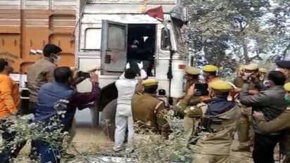 5 किमी के अंदर मिली 3 लाश, जांच में पहुंची पुलिस को मिले 90 हजार