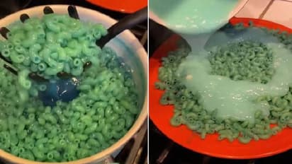 ഈ പാസ്ത എന്താ നീലനിറത്തില്‍? വിചിത്രമായ പാചകവുമായി യുവാവ്; വിമര്‍ശനം