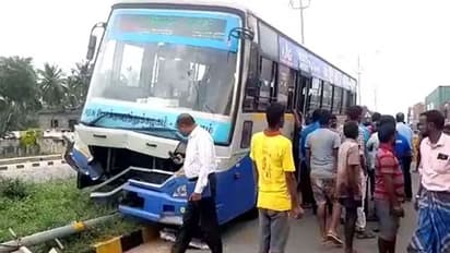 ஓட்டுநருக்கு திடீர் வலிப்பு.. தாறுமாறாக ஓடிய பேருந்து.. நடத்துனரின் சாமர்த்தியதால் உயிர் பிழைத்த 35 பயணிகள்.!