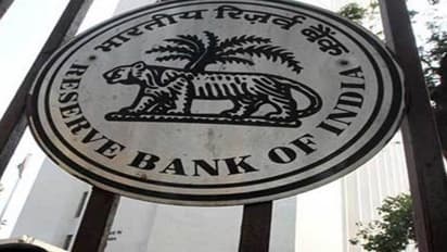 ലോൺ ആപ്പ് തട്ടിപ്പ്; ആർബിഐ രൂപീകരിച്ച സമിതിയില് മലയാളിയും, ഡിജിറ്റല് മേഖലയിലെ നയരൂപീകരണത്തില് നിർണായകം