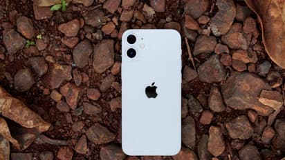 ఐఫోన్‌  కొనాలనుకునే వారికి గోల్డెన్ ఛాన్స్.. జనవరి 26 వరకు మాత్రమే ఆఫర్..